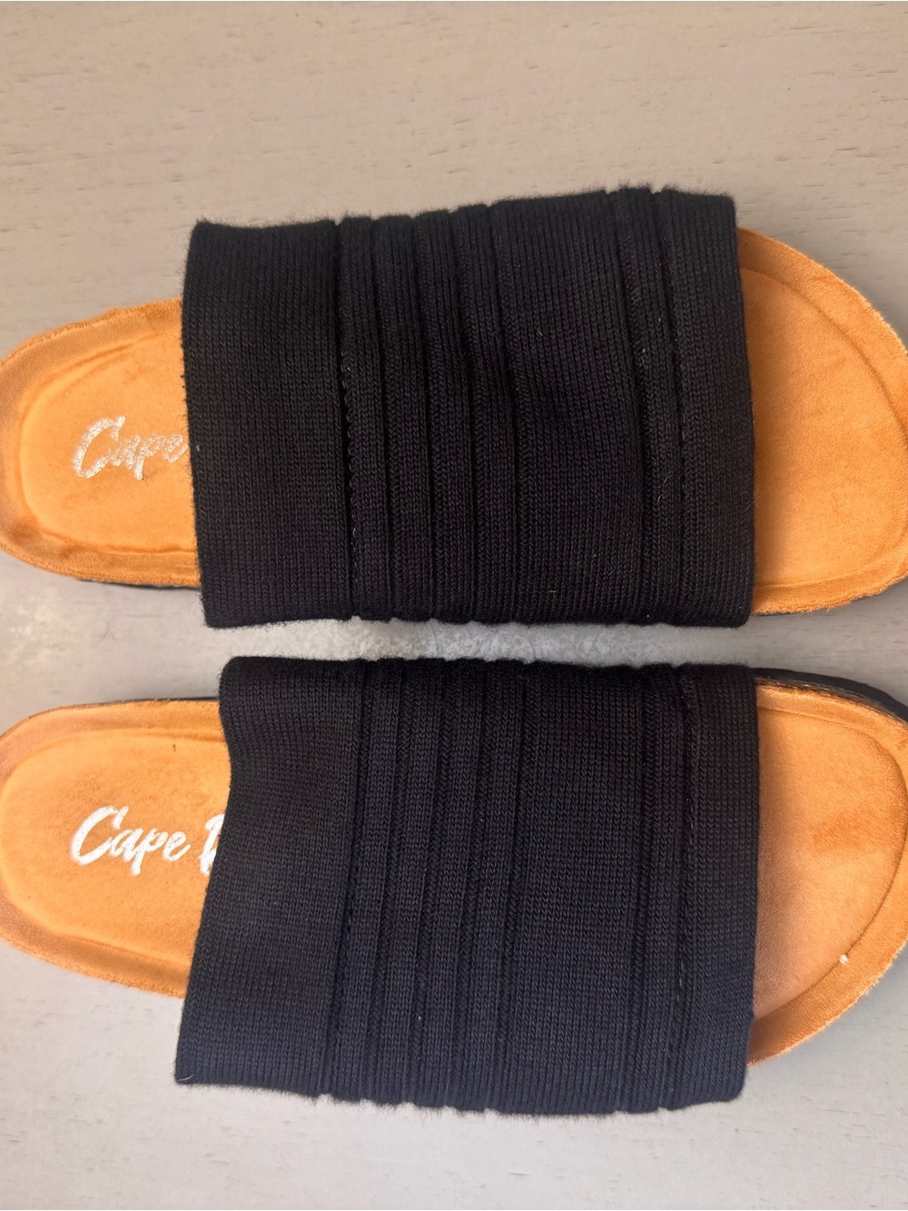 Black Cape Robbin Knit Slide Sandals with arch support size 7.5